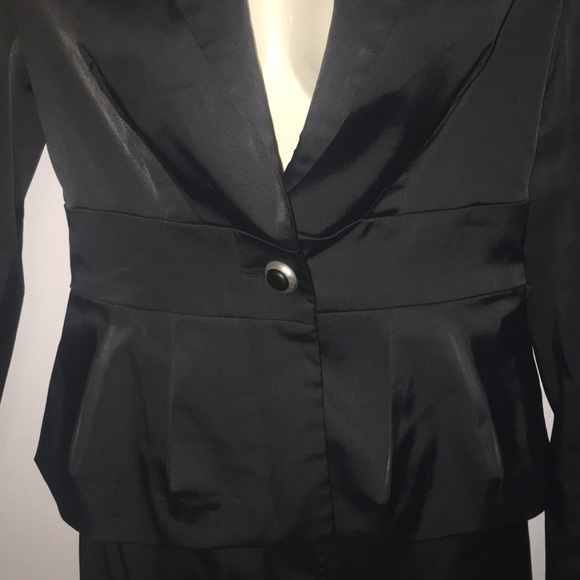 Alexander McQueen small navy two piece suit - Picture 2 of 8